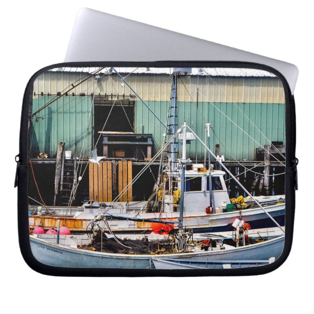Capa Para Notebook Barcos Atracados (Frente)