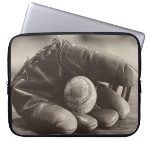 Capa Para Notebook Baseball Nostalgia - Mitt e Baseball