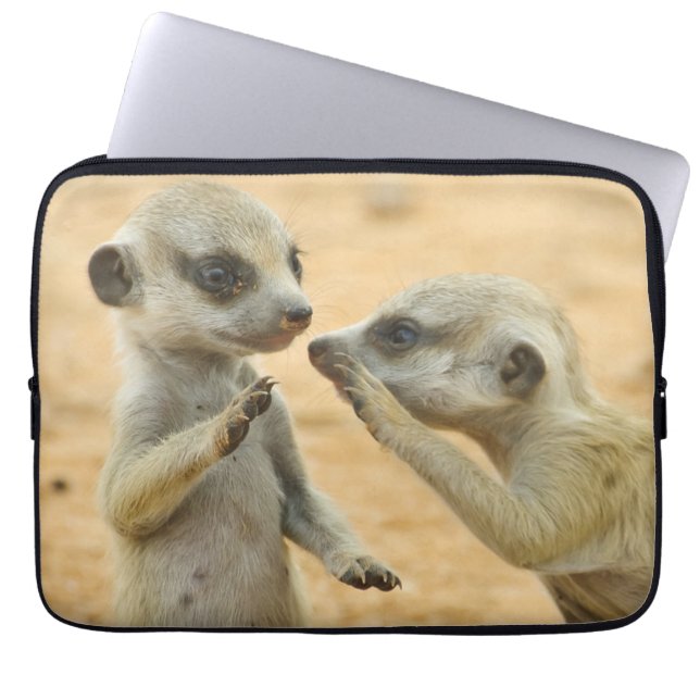 Capa Para Notebook Bebês Mais Pobres | Dois Jovens Meerkats (Frente)