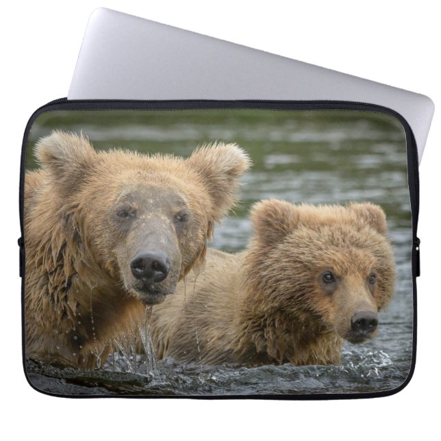 Capa Para Notebook Bebês Mais Pobres | Urso-Mama e Cubos (Frente)
