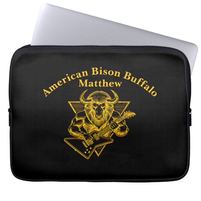 Capa Para Notebook Bisão Búfalo Dourado Tocando Guitarra (Frente)