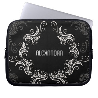 Capa Para Notebook Black A& White Barroco Swirls Monograma