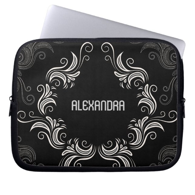 Capa Para Notebook Black A& White Barroco Swirls Monograma (Frente)