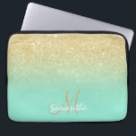 Capa Para Notebook Bloqueio verde da horta de ouro moderno personaliz<br><div class="desc">Um na moda,  um design personalizado moderno e personalizado com nome e monograma moderno em um brilho fino de ouro e um bloco brilhante de cor verde-menta. Um visual e um design personalizado. Esta é uma imagem impressa,  não há elementos de brilho ou brilho nela.</div>