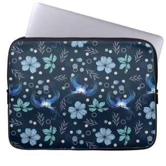 Capa Para Notebook Blue Birds and Floral Harmony Seamless Pattern