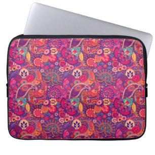 Capa Para Notebook Blush Bloom: Padrão de Jardim Rosa Artístico