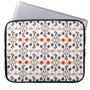 Capa Para Notebook Bohemian striped floral: vinheta desenhada à mão.