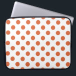 Capa Para Notebook Bolinhas laranja queimadas<br><div class="desc">Bolinhas laranja queimadas sobre fundo branco.</div>