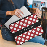 Capa Para Notebook Bolinhas Vermelhas, Padrão de Bolinhas, Seu Nome<br><div class="desc">Padrão de bolinhas bonito,  divertido e adorável em cor vermelha e branca. Presente moderno e moderno,  perfeito para o amante das bolinhas em sua vida. Personalize adicionando o seu nome,  apelido,  monograma ou iniciais.</div>