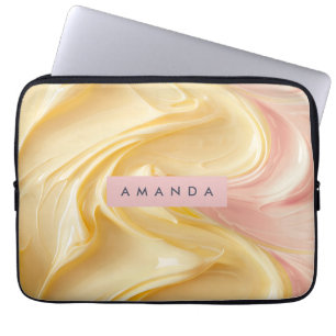 Capa Para Notebook Bolo com Redemoinho de Creme de Manteiga Dourado P