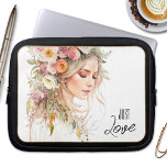 Capa Para Notebook Bolsa de laptop de Boho Chic Watercolor<br><div class="desc">Bolsa de laptop com pintura aquosa em estilo boêmico com uma mulher com flores no cabelo.</div>