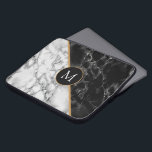 Capa Para Notebook Bolsa de laptop Preta de Mármore Branco - Sua Letr<br><div class="desc">Trendente,  preto e branco,  Marble Stone - Adicione sua carta / ano / número / mais</div>