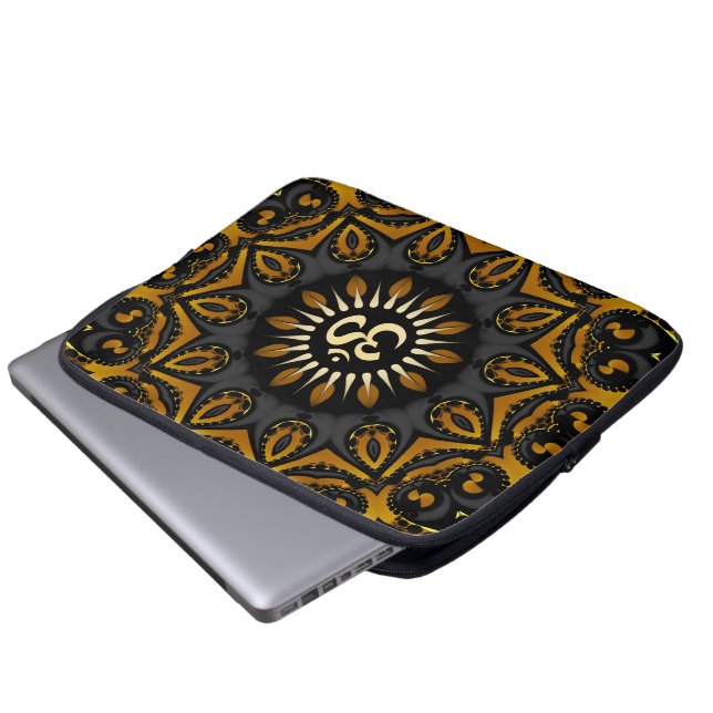 Capa Para Notebook Bolsa para Laptop Flor de Aum Solar Dourado (Frente Inferior)