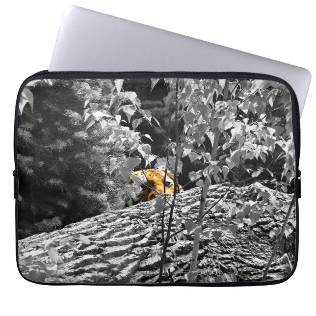 Capa Para Notebook Bolsa para Laptop Tiger Peek-a-boo (Frente)