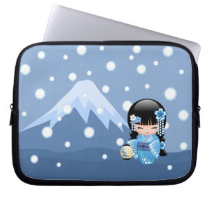Capa Para Notebook Boneca de inverno Kokeshi - Garota Geisha Blue Mou