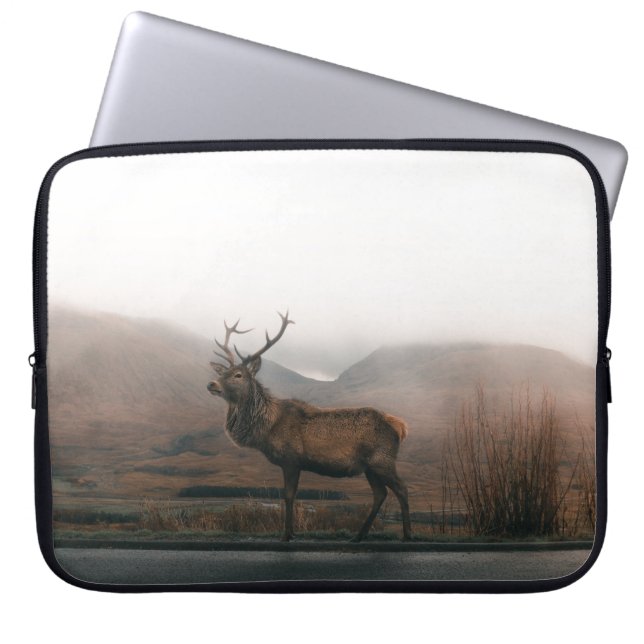 CAPA PARA NOTEBOOK BONITO REINDOR (Frente)
