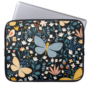 Capa Para Notebook Borboletas Florais: Mão Desenhada Sem Costura.