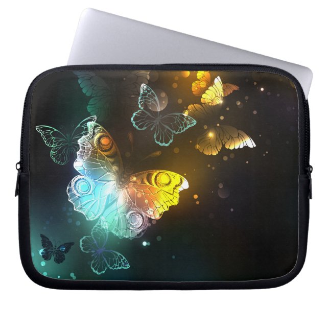 Capa Para Notebook Borboletas luminosas e borboletas noturnas (Frente)