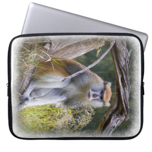 Capa Para Notebook Borda Branca de Macacos