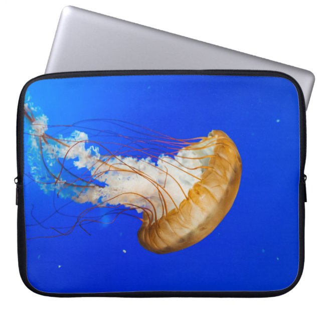 CAPA PARA NOTEBOOK BROWN JELLYFISH (Frente)