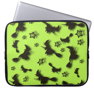 Capa Para Notebook bruxa voadora entre as estrelas na noite de Hallow