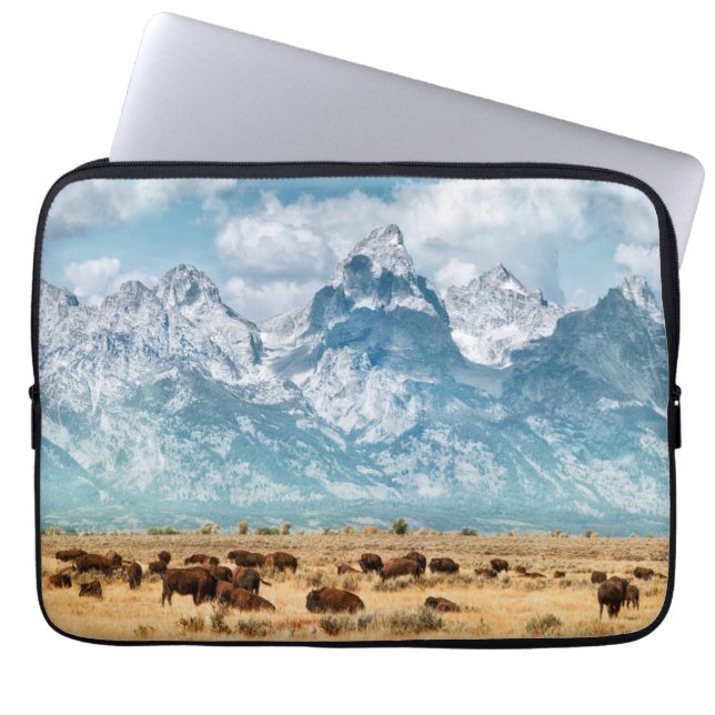 Capa Para Notebook Búfalo abaixo das montanhas grandes de Teton (Frente)