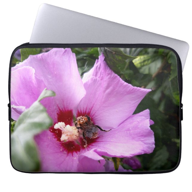 Capa Para Notebook Bumblebee na Flor de Hibiscus (Frente)