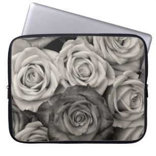 Capa Para Notebook Buquê de Flores bonito de Rosas Negras e Brancas