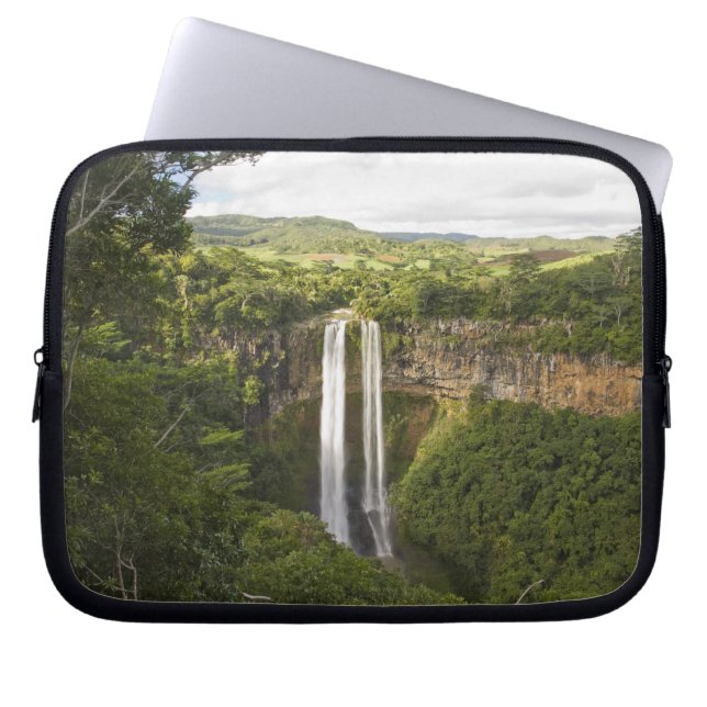 Capa Para Notebook Cachoeira de Chamarel-mais alta da Maurícia, mais  (Frente)