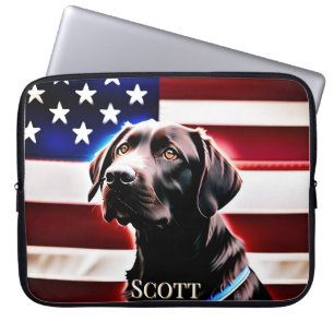 Capa Para Notebook Cachorro de Chocolate com Bandeira Americana