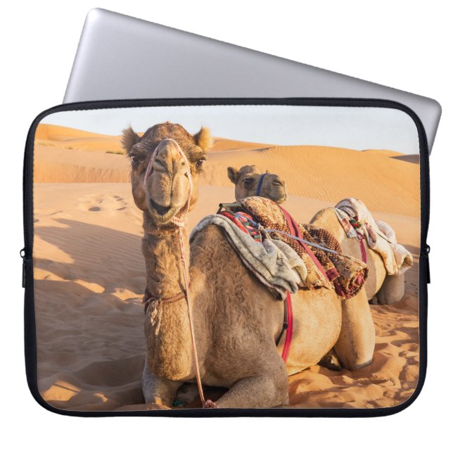 Capa Para Notebook Camelo no deserto de Oman (Frente)