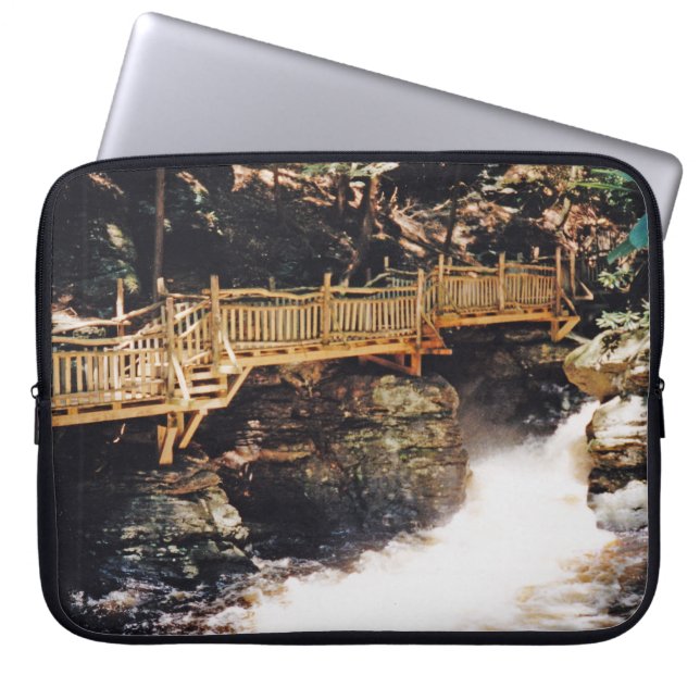 Capa Para Notebook Caminho Perigoso (Frente)