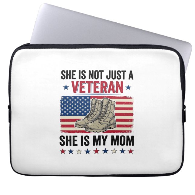 Capa Para Notebook Camisa de Botas Militares Patrióticas de Mãe Veter (Frente)