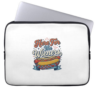Capa Para Notebook Camiseta Vintage Hot Dog Here For The Wieners_1