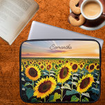 Capa Para Notebook Campo de assinatura de girassóis<br><div class="desc">Esta manga encantadora dará ao seu laptop um toque de apelação do país. Personalize-o com seu nome ou iniciais desejados.</div>