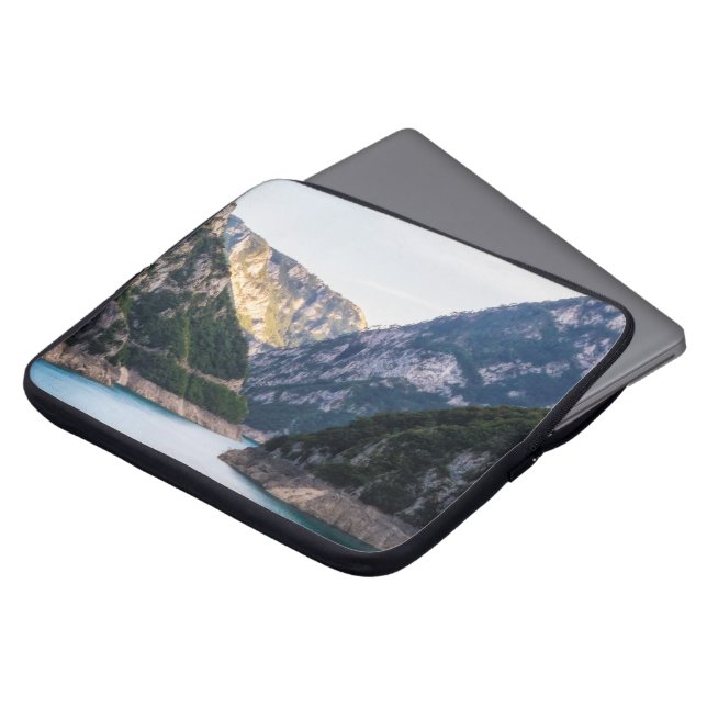 Capa Para Notebook Canyon do rio Piva no Montenegro norte. (Frente Topo)