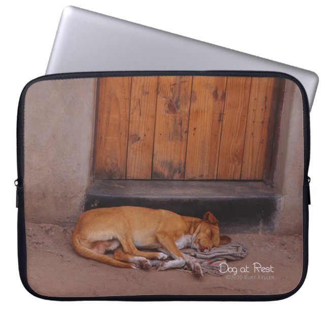 Capa Para Notebook Cão em Repouso (Frente)