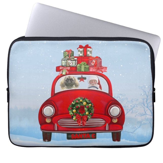 Capa Para Notebook Cão Pequinês no Carro com Papai Noel (Frente)