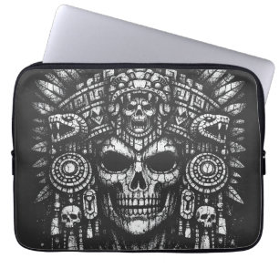 Capa Para Notebook Capacete de Caveira Asteca por BurnsInHell