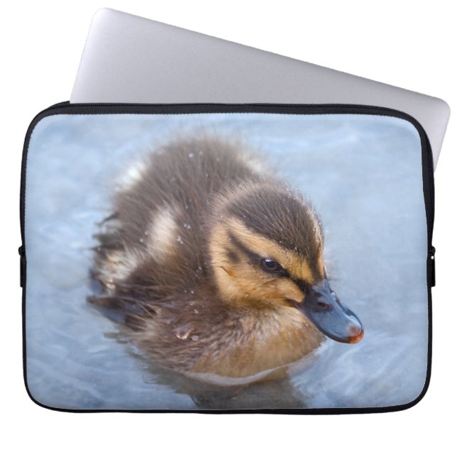 Capa Para Notebook Capinha de Laptop de Patinho Nadador (Frente)