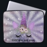 Capa Para Notebook Cara de Unicórnio, Coroa Floral, Confetti<br><div class="desc">Cara de unicórnio bonito com coroa floral e confete prateado em fundo de boque.</div>