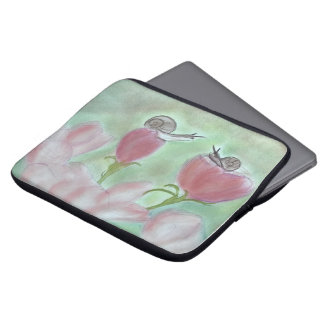 Capa Para Notebook Caracóis cortejando em cogumelos