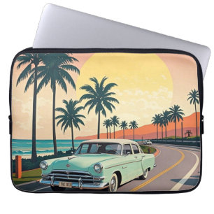 Capa Para Notebook Carro vintage retrorreflector numa estrada costeir