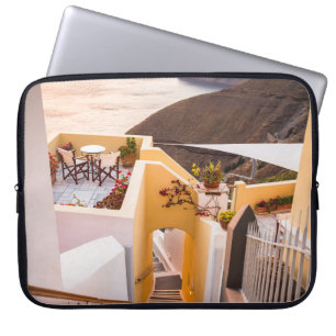 CAPA PARA NOTEBOOK CASA PERTO DO CORPO DE ÁGUA