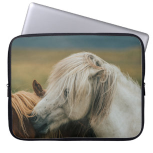CAPA PARA NOTEBOOK CASAL DE CAVALO AMÁVEL