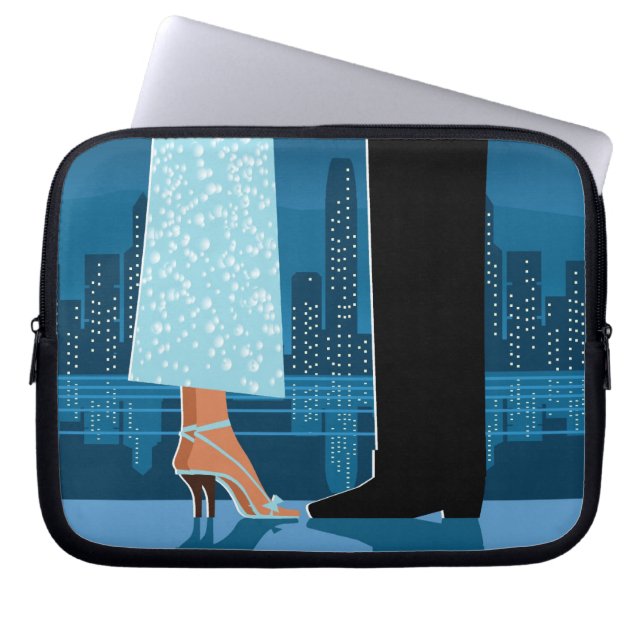 Capa Para Notebook Casal romântico na cidade (Frente)