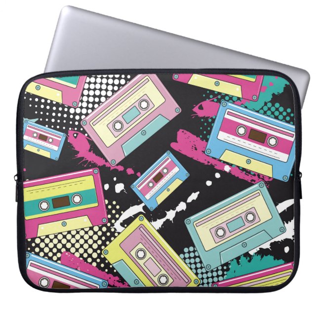 Capa Para Notebook Cassetes de várias cores sobre uma costura preta (Frente)