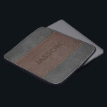 Capa Para Notebook Castanho Masculino E Couro Cinza<br><div class="desc">Imagem de cinzas castanhas e escuras,  com efeito de costura,  parece couro. Monograma personalizável.</div>
