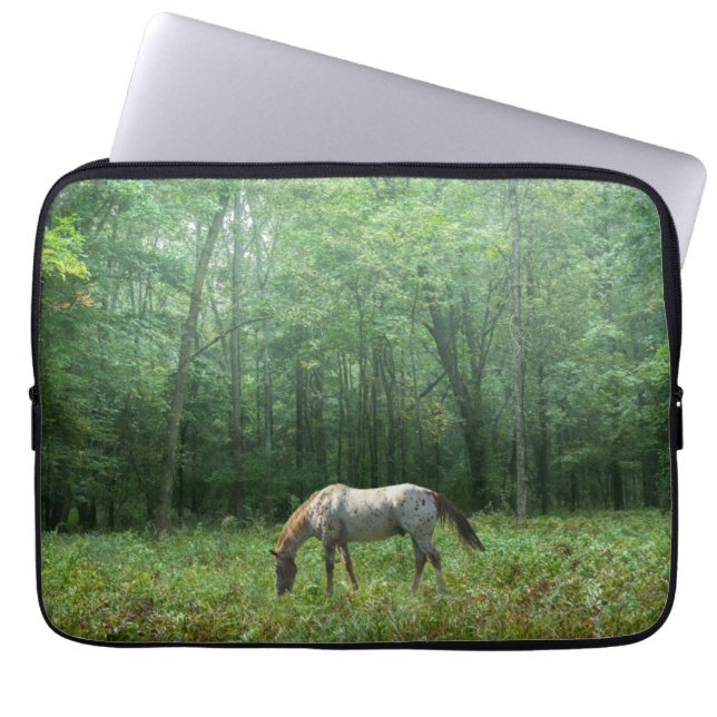 Capa Para Notebook Cavalo no prado (Frente)