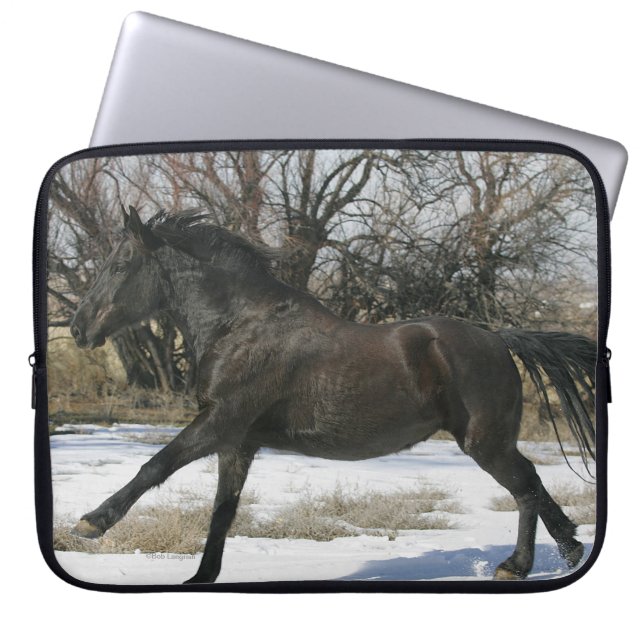 Capa Para Notebook Cavalo selvagem do mustang na neve 2 (Frente)